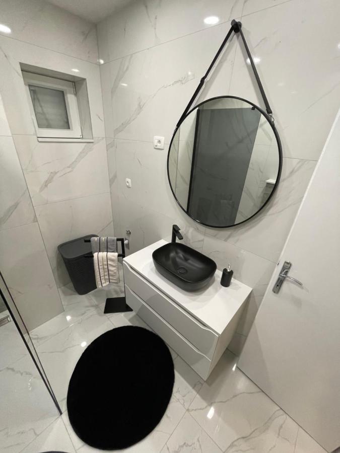 Apartment Iko Makarska